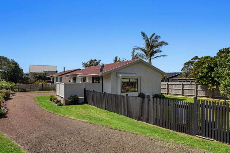 297 Pohutukawa Avenue_0
