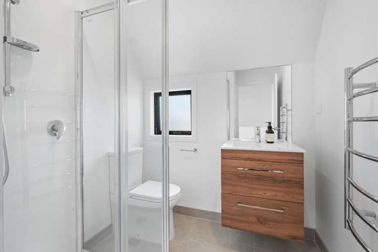 1/4 Mead Street Avondale_11