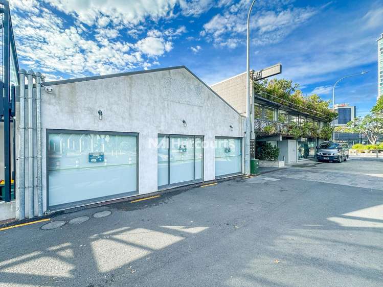 Shop 1/48 Hurstmere Road_0