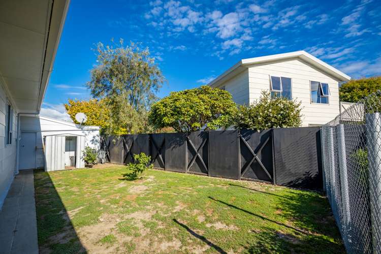 2 Lord Auckland Road Wakefield_15