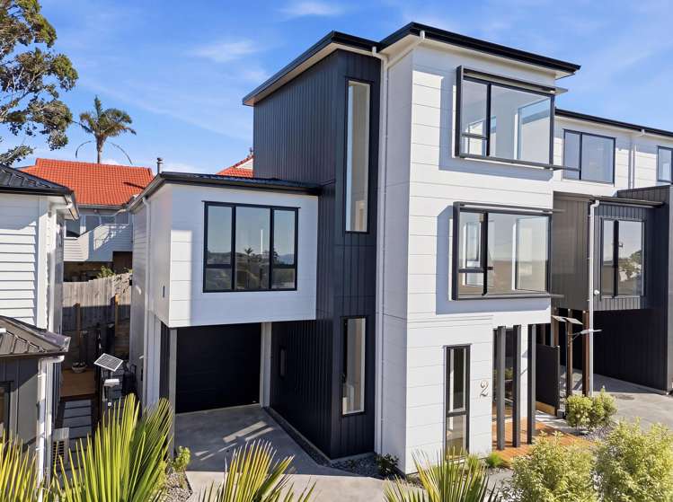 2/8 Park Rise Campbells Bay_1