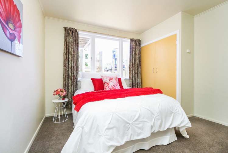 10 Sylvan Crescent Te Atatu South_6