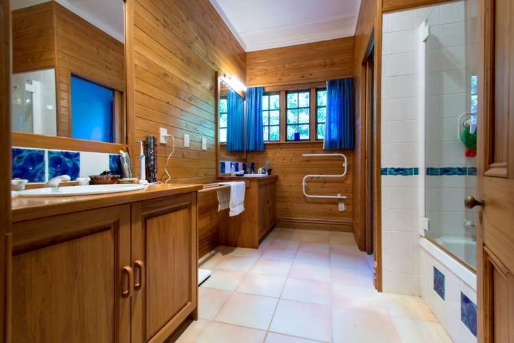 70 Lookout Road Parapara_12