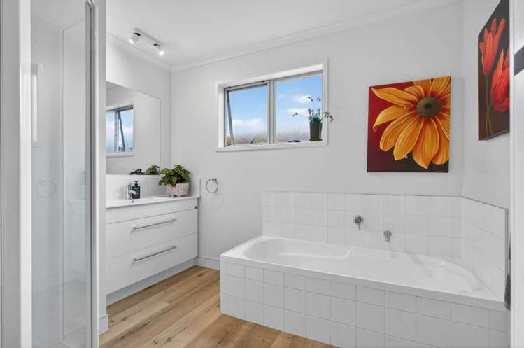 18 Resolution Place One Tree Point_15