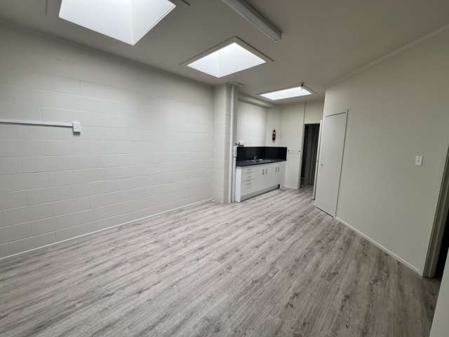 D/9 Anvil Road Silverdale_2