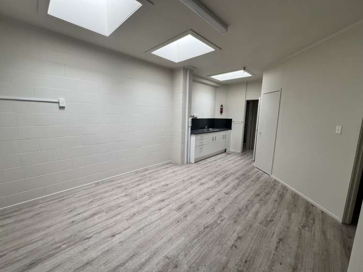 D/9 Anvil Road Silverdale_2