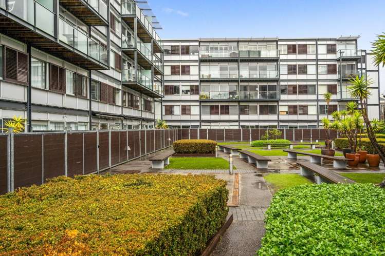 507/125 Customs Street West 10015_16