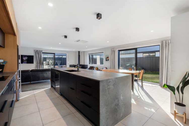 6 Pennycook Place Lake Hawea_6