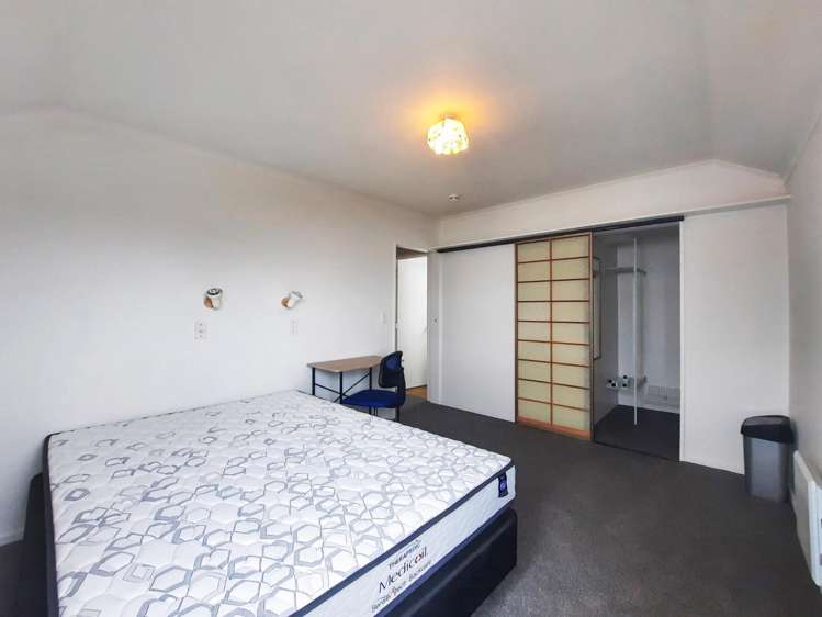 45 Hands Road 1486_3