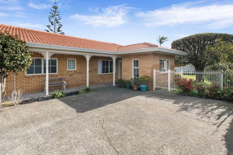 166 Lakeside Drive_0