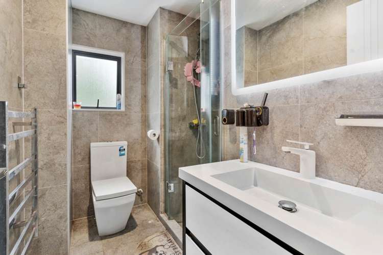 24 Peony Mews Oteha_9