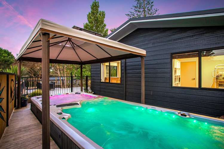 48 Parker Avenue New Lynn_19