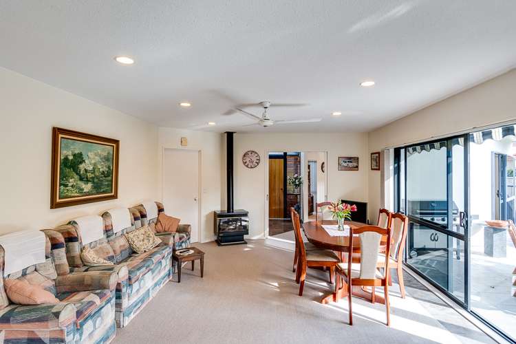 4 Regent Way Taradale_5