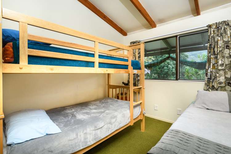 5 Erangi Place Bethells Beach_11