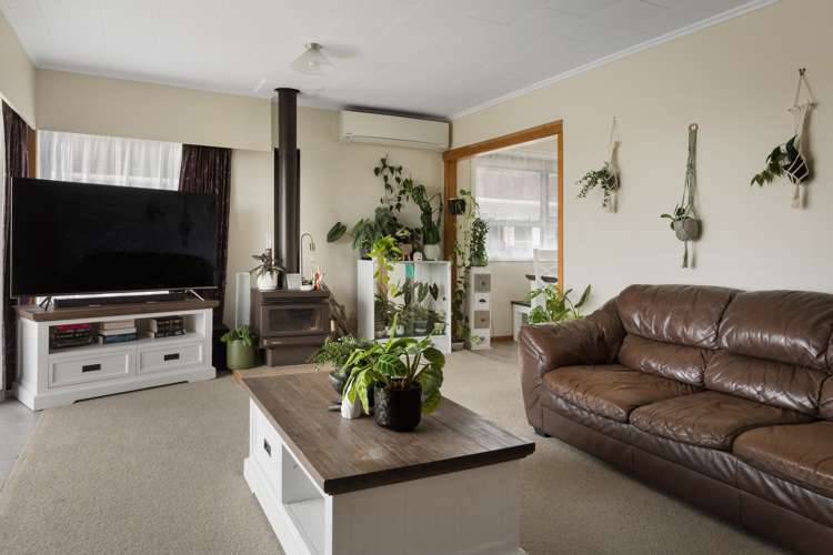 435 Fergusson Drive Thames_6