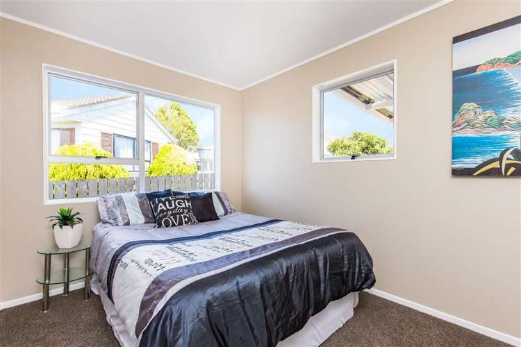 35 Solar Road Glen Eden_10