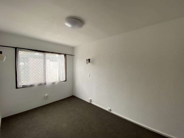 2/18 Cliff Road Tauranga Central_10