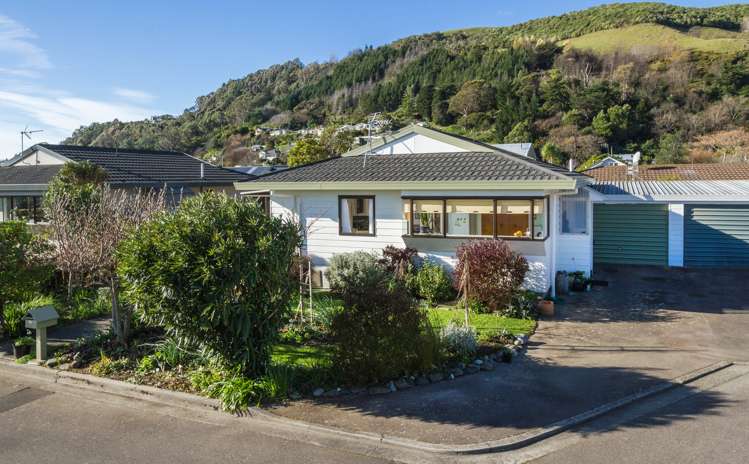 3 Brydon Way The Wood_2