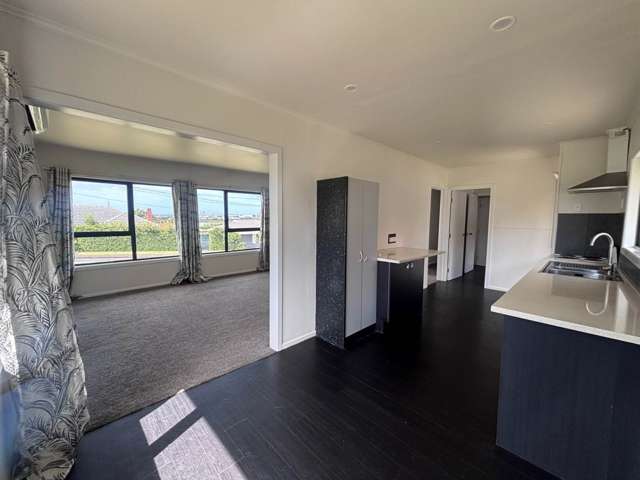 1 Ayrton Street Te Atatu South_2