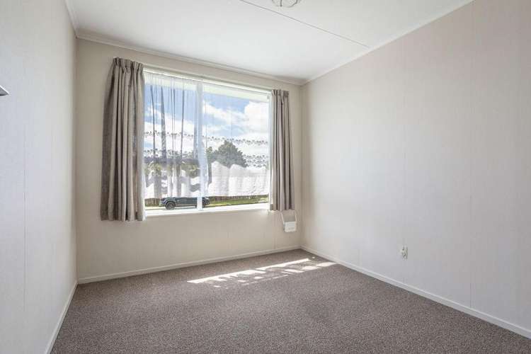 5 Carlson Street Dannevirke_11