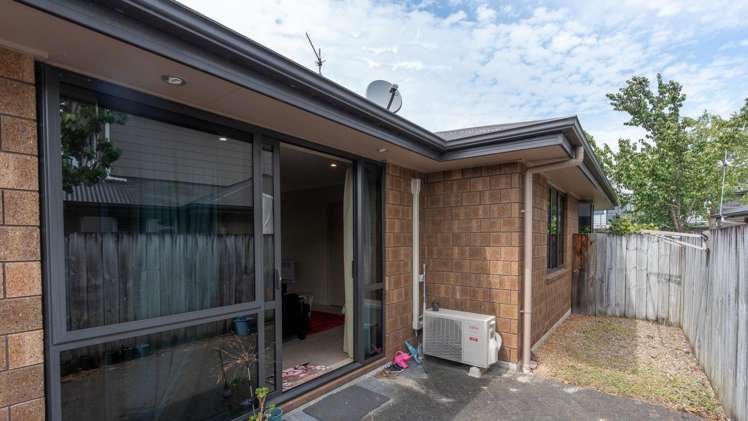 2/31 Jones Crescent Melville_6