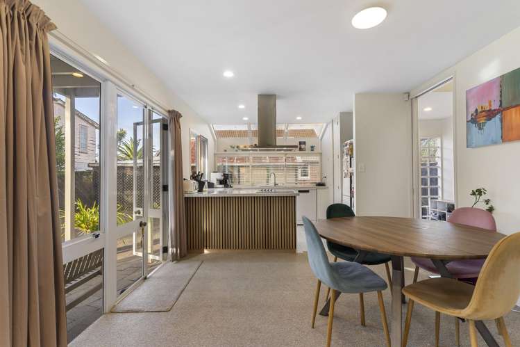 38 & 38A Te Arawa Street Orakei_20