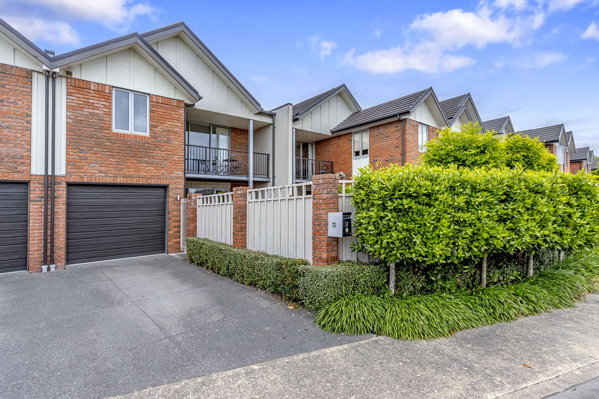 12 Henley Green Northwood_0