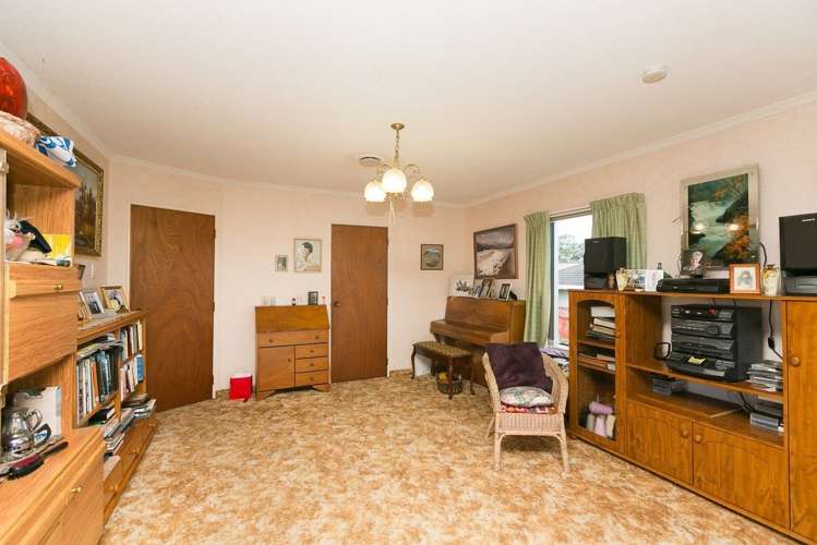 13 Park Lane Waitara_8