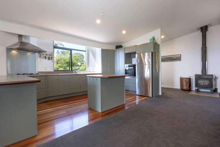 5 Brabant Road Waiatarua_7