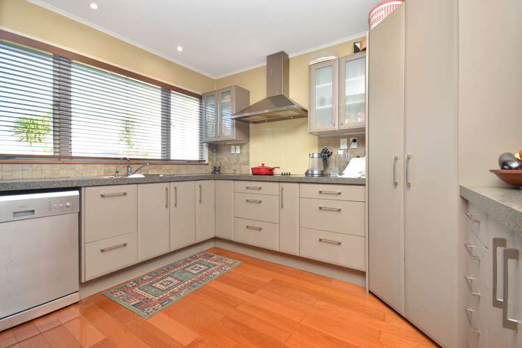 8 Hobsonville Road West Harbour_7