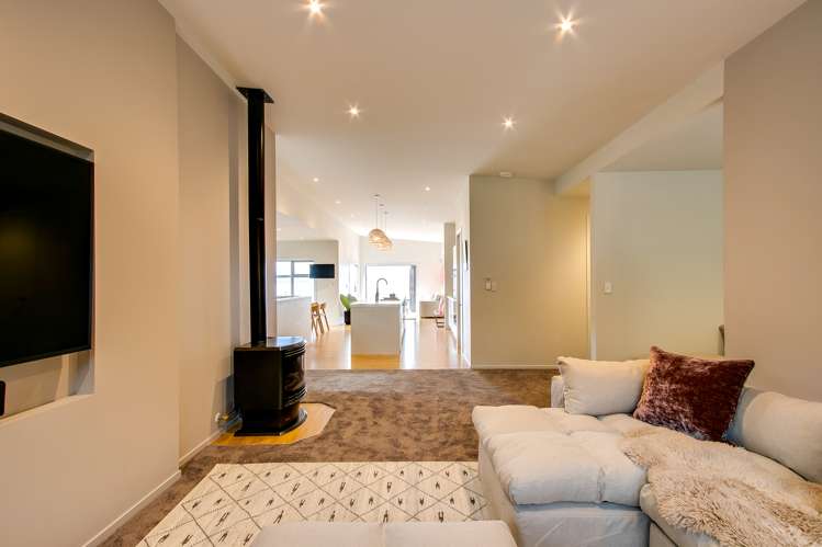 16 Hornsey Road Bluff Hill_10