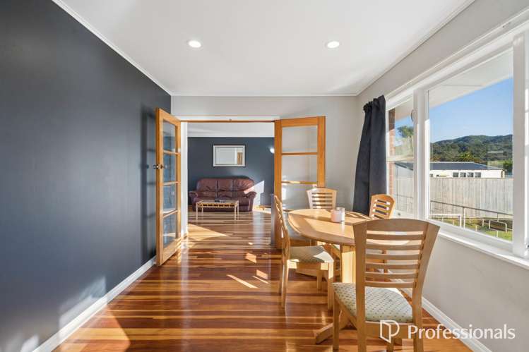 38 Russell Road Wainuiomata_11