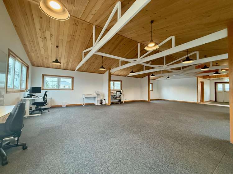 20 Bow Street Raglan_4