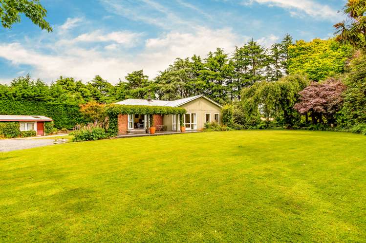 90a High Street Southbridge_15