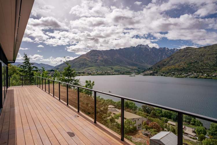 14A Angelo Drive Queenstown Hill_6