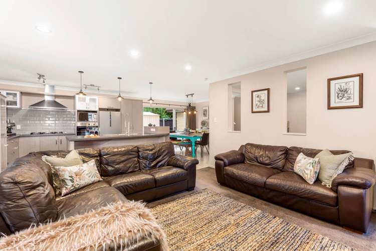 51 Turnberry Drive Wattle Downs_6