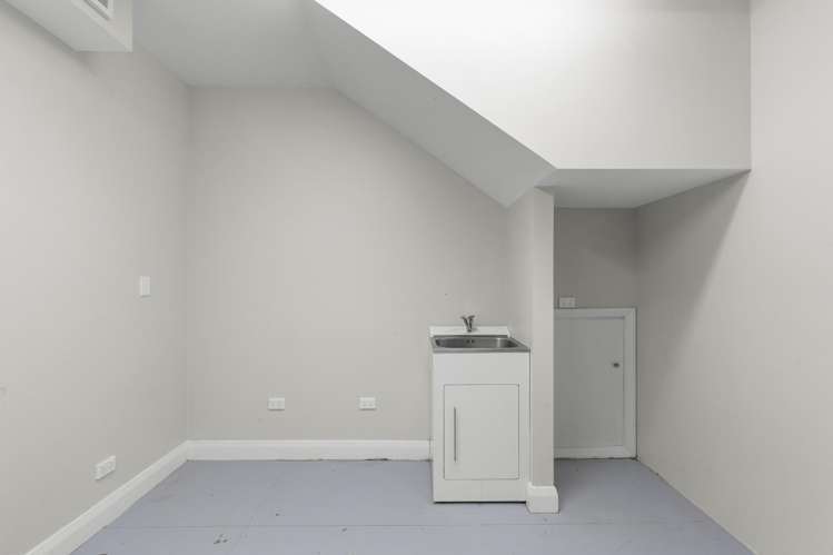 25 Dow Square Wigram_13
