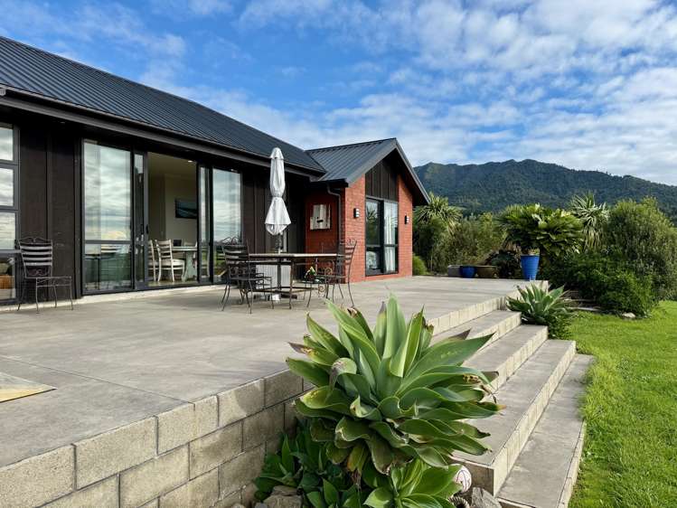 669A Te Hutewai Road Raglan_31