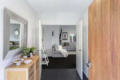 22B Stanford Way_2