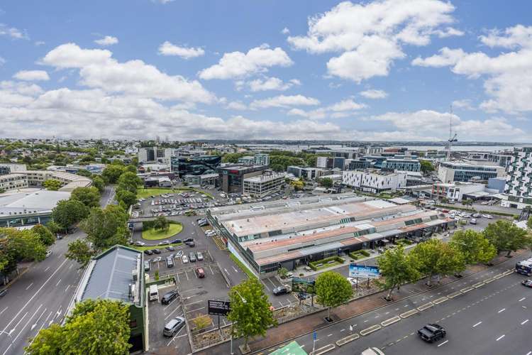 1104/53 Cook Street City Centre_9