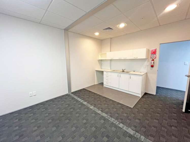 Unit 11/4 Pavilion Drive Mangere_5