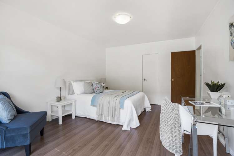 1/134 Norman Lesser Drive Saint Johns_13