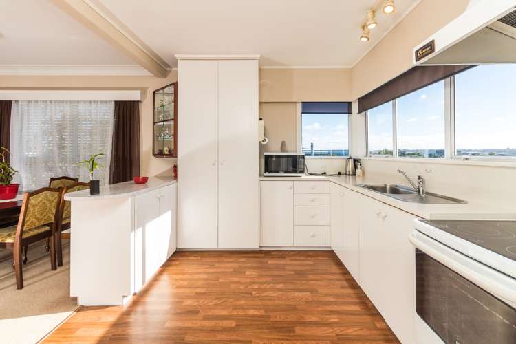 76 Sylvan Crescent Te Atatu South_7