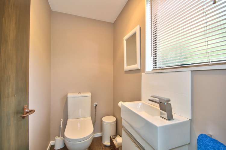 218 Fernhill Road Fernhill/Sunshine Bay_14