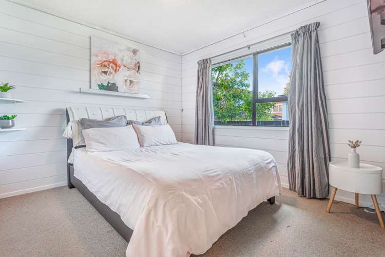 2/1 Redlands Grove Swanson_10