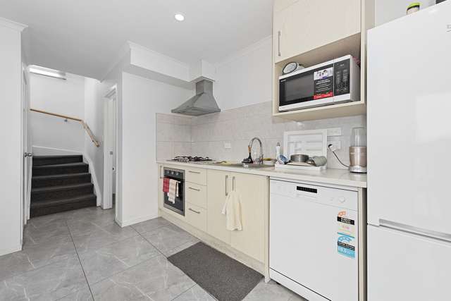 1/107 Knighton Road Hillcrest_3