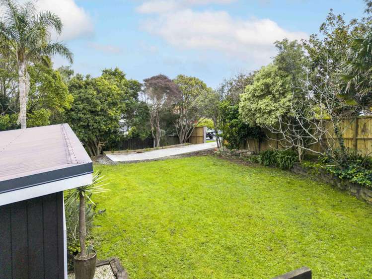 1 Carento Way Stanmore Bay_12