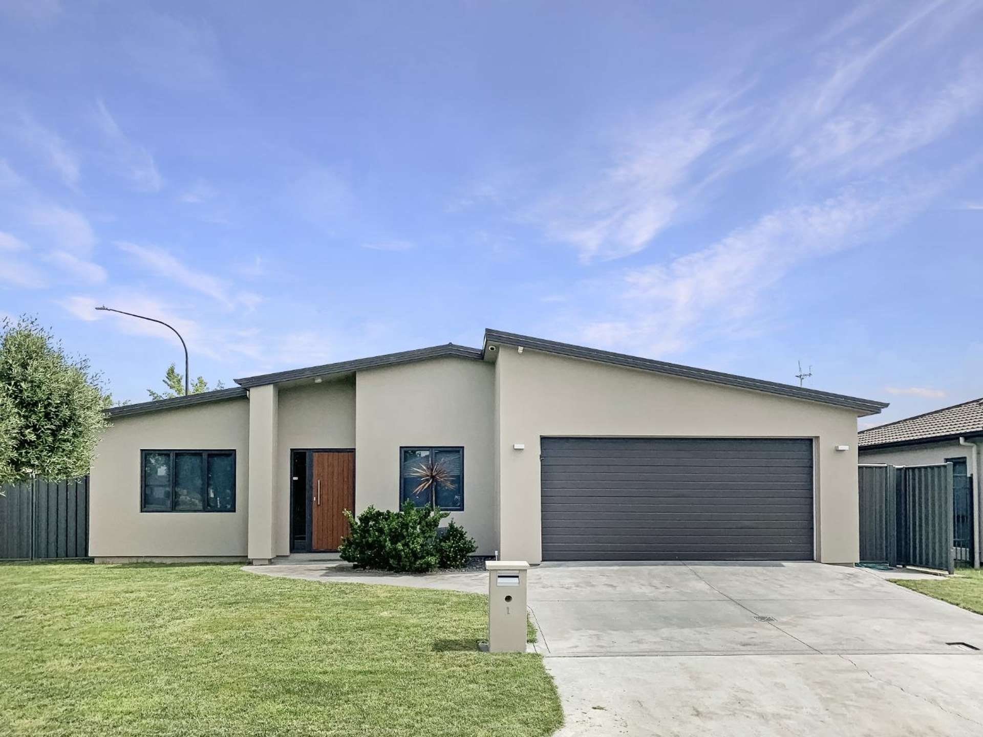 1 Kain Place 10481_0