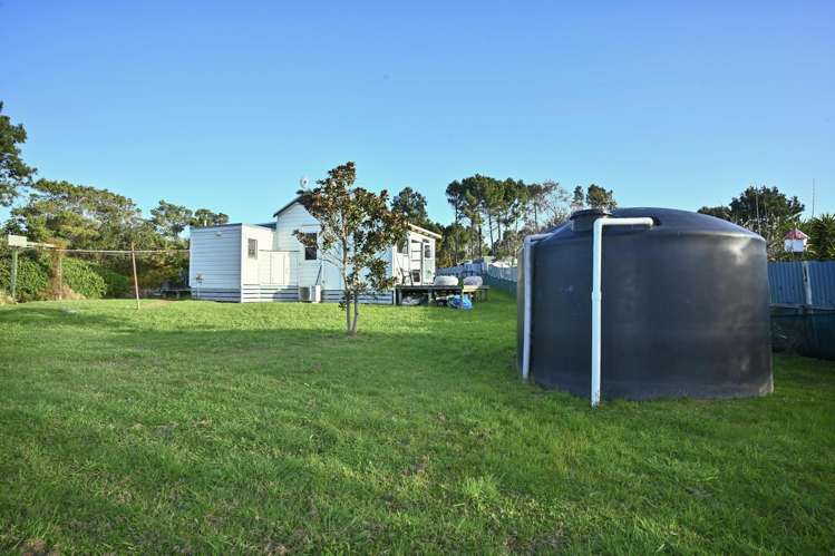 11 YMCA Road Māhia_12
