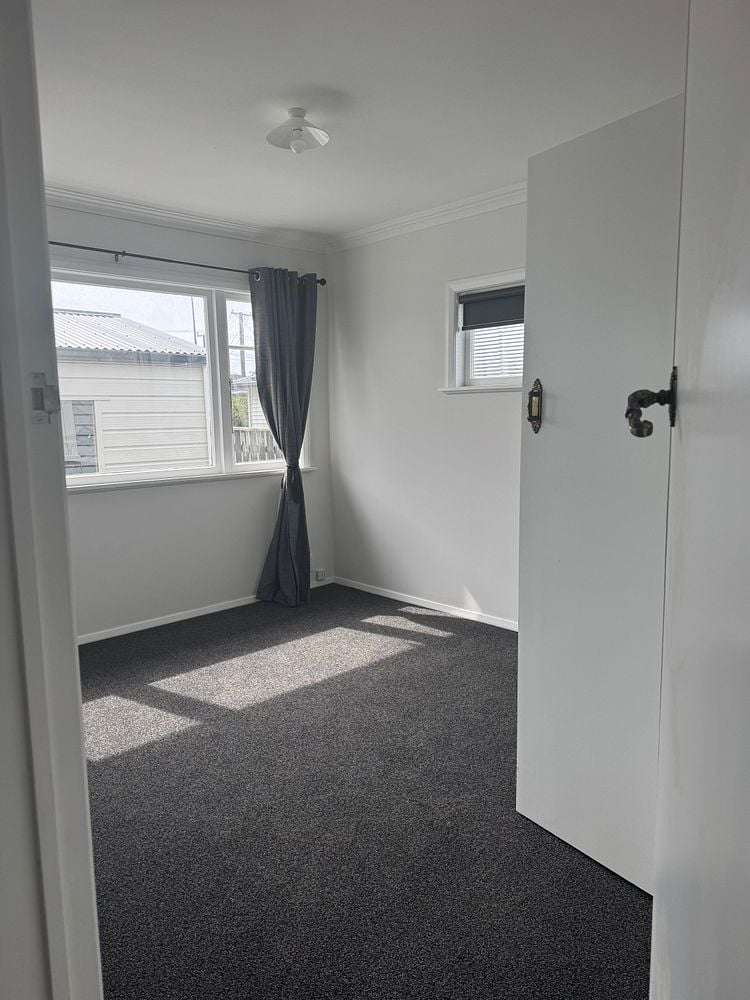 616A Queen Street East Levin_8